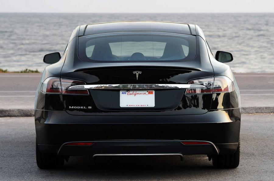  Tesla Model S 2012 года  (фото 21 из 88)